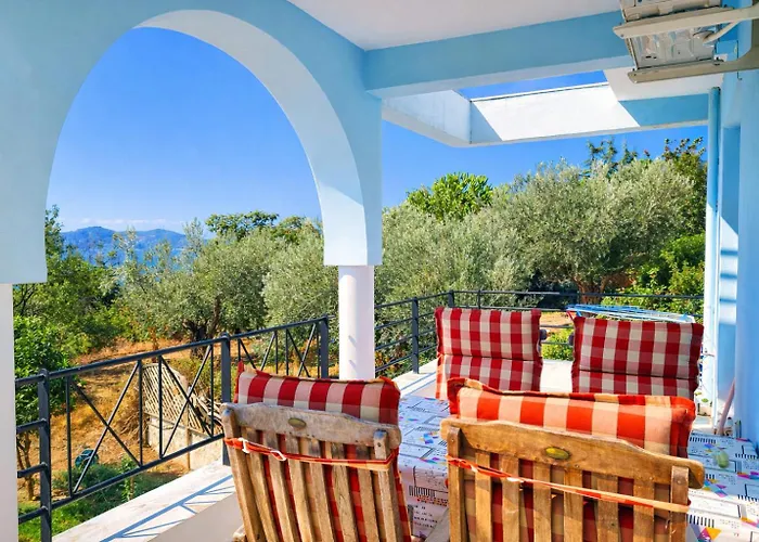 Azzuro View Front In Villa *