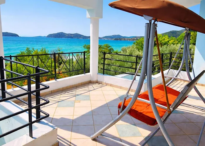 Azzuro View Front In Villa *